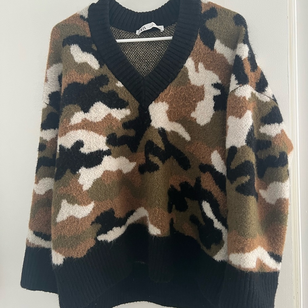 Zara camo sweater